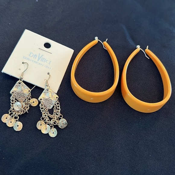 Earring lot #104 - Picture 3 of 6